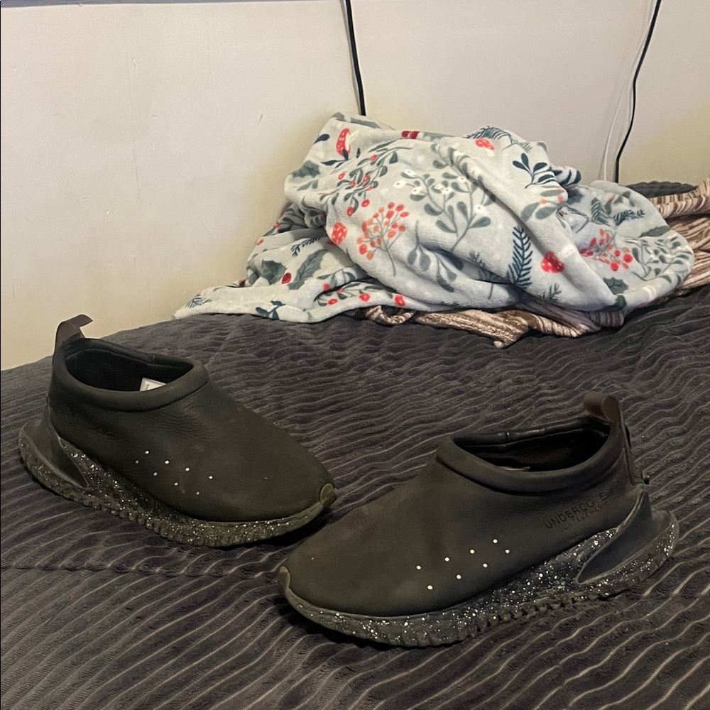 Nike Black Athletic Shoes